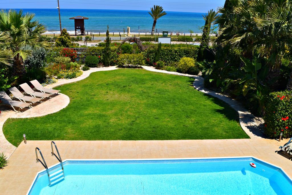 Latchi Beach Front Villa - Private Heated Pool - Amazing Uninterrupted Sea Views Polis Exteriér fotografie